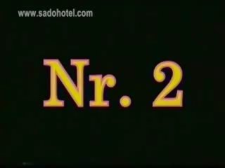 एंग्री ड्रिल instructor forces उसके exceptional को trot सेक्रेटरी को मोड़ ov
