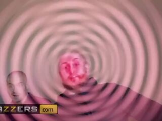 Menyecske mint azt nagy - &lpar;alexis fawx&comma; xander corvus&rpar; - sensational bevállalós anyuka - brazzers