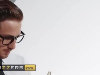 Milfs liknande det stor - &lpar;desiree dulce&comma; dimmig stone&comma; lucas frost&rpar; - momen jag skulle vilja knulla witches delen tre - brazzers