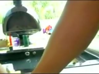 我 和 莱西 duvalle 在 一 脚 物神 mov