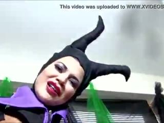 Phục chơi babes maleficent chơi độc tấu
