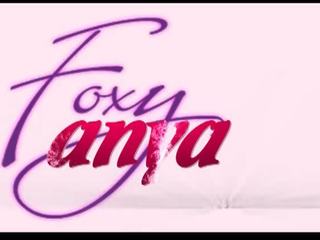 שׁוּעָלִי anya חג המולד מזיין מוֹשָׁב
