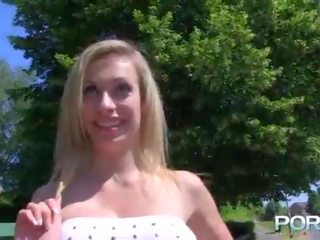 Pornxn grande tetitas barbie muñeca desnuda en público