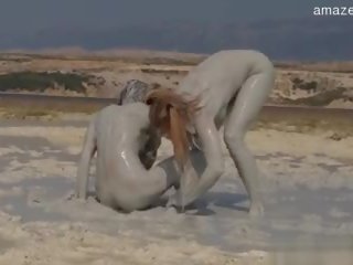 壮大 へ trot 妻 噴出